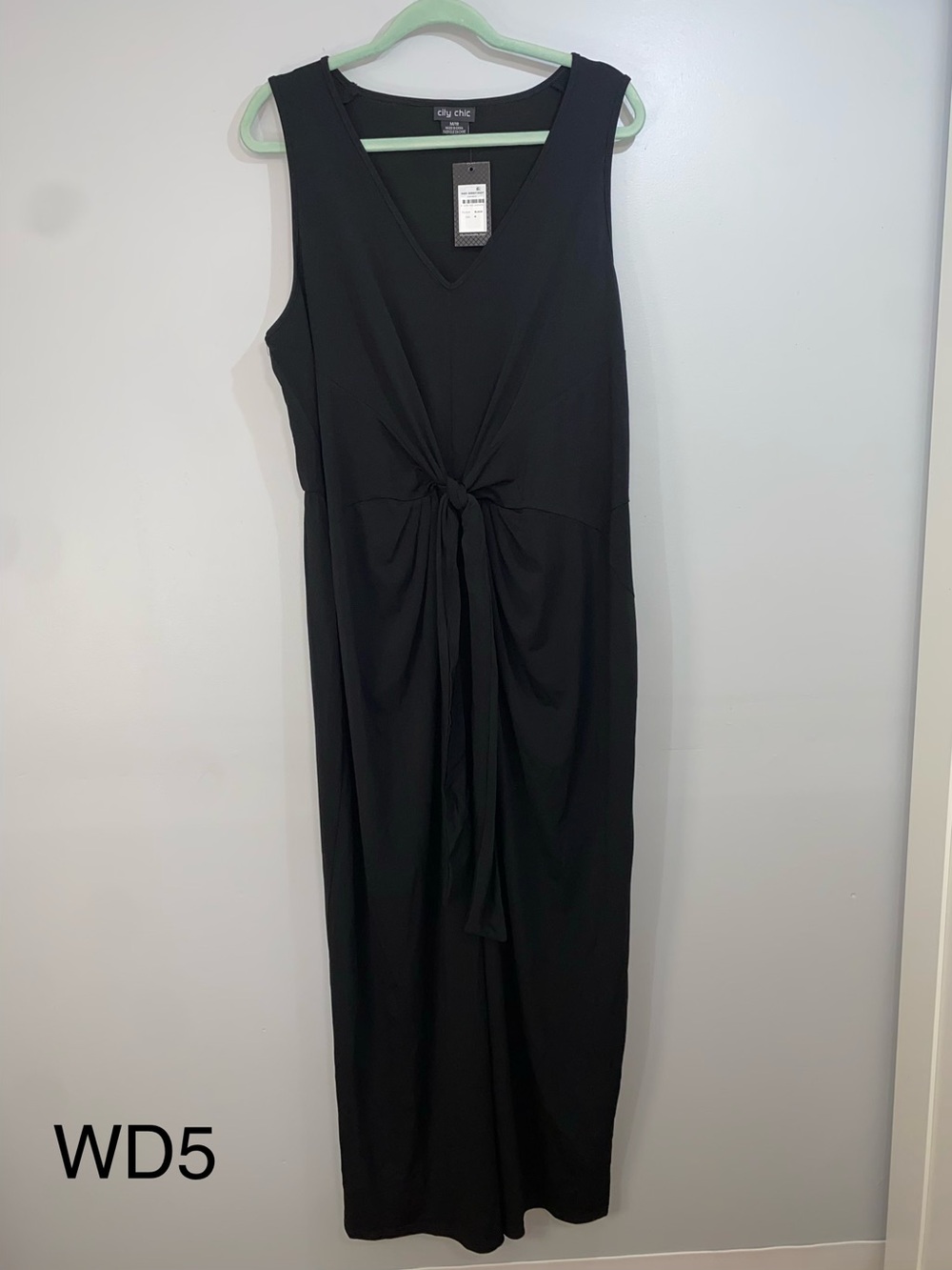 City Chic Black Sleeveless V-Neck Twist-Front Maxi Dress